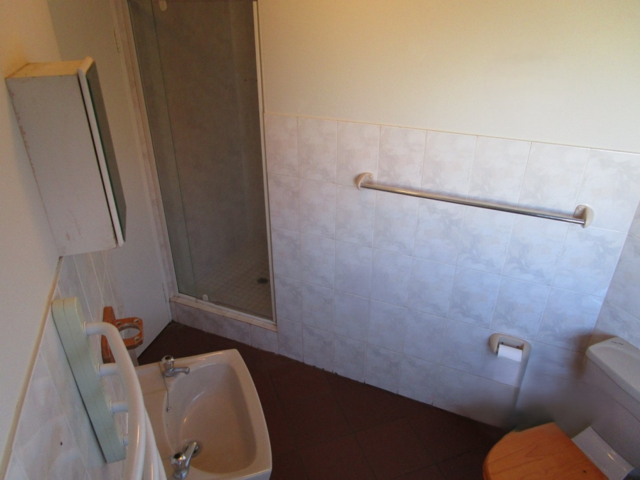 2 Bedroom Property for Sale in Langenhovenpark Free State